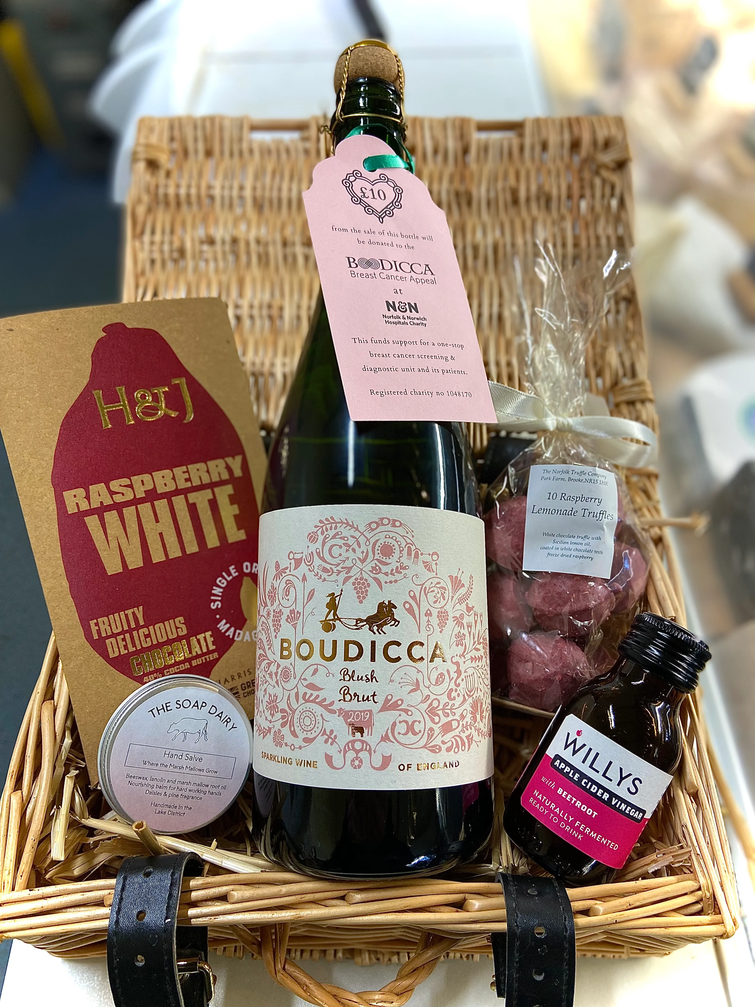 Hampers! - Image 2