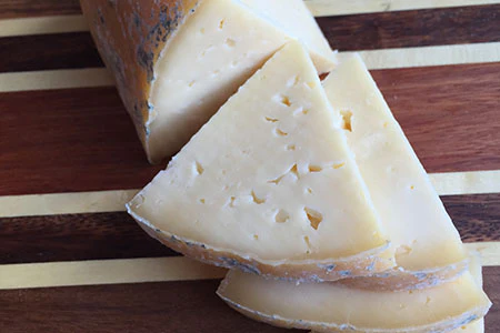 200g Stonebeck Cheese