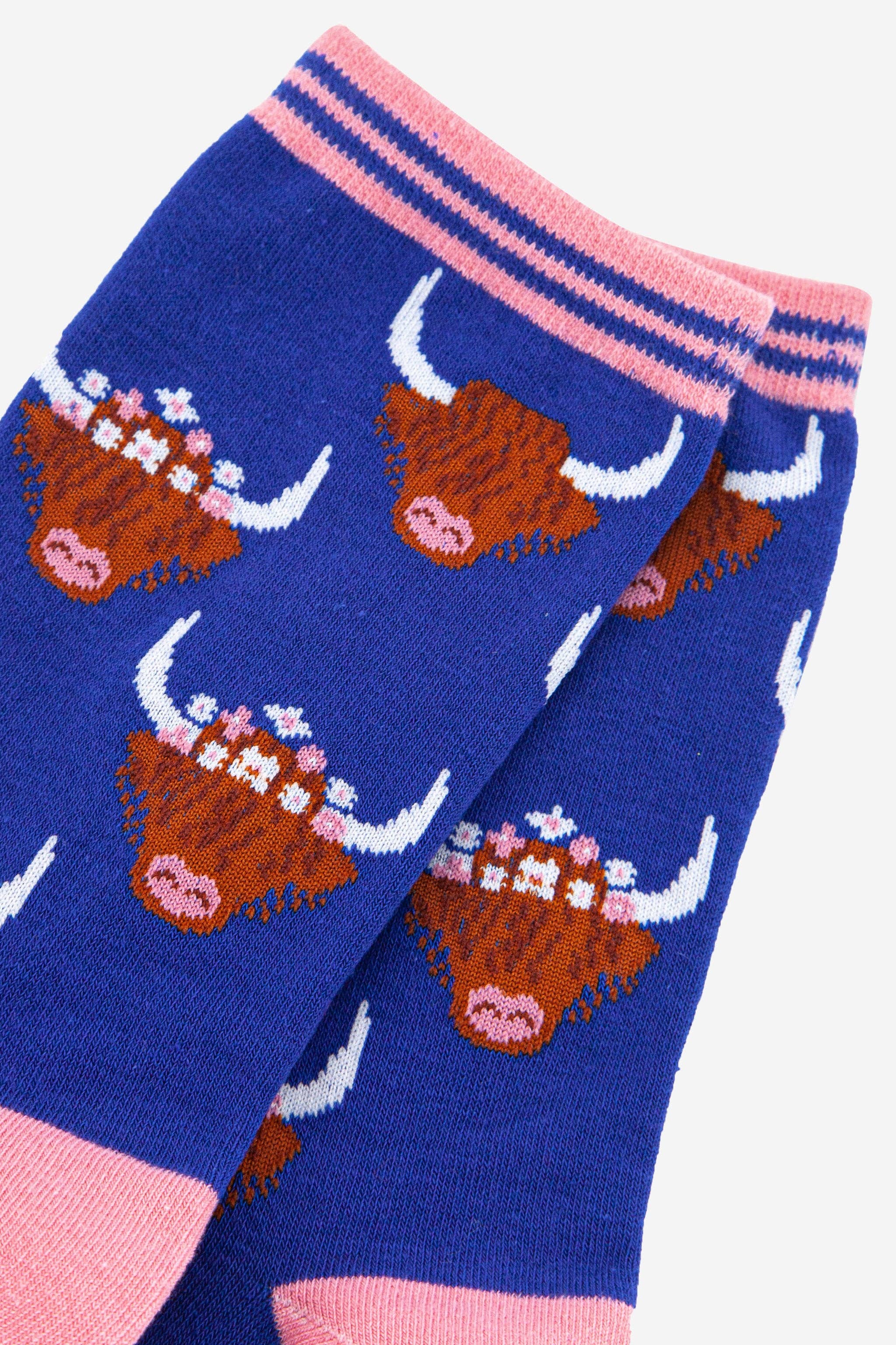 Women's Highland Cow With Floral Crown Bamboo Socks in Blue: UK 3-7 | EU 36-40 - Image 2
