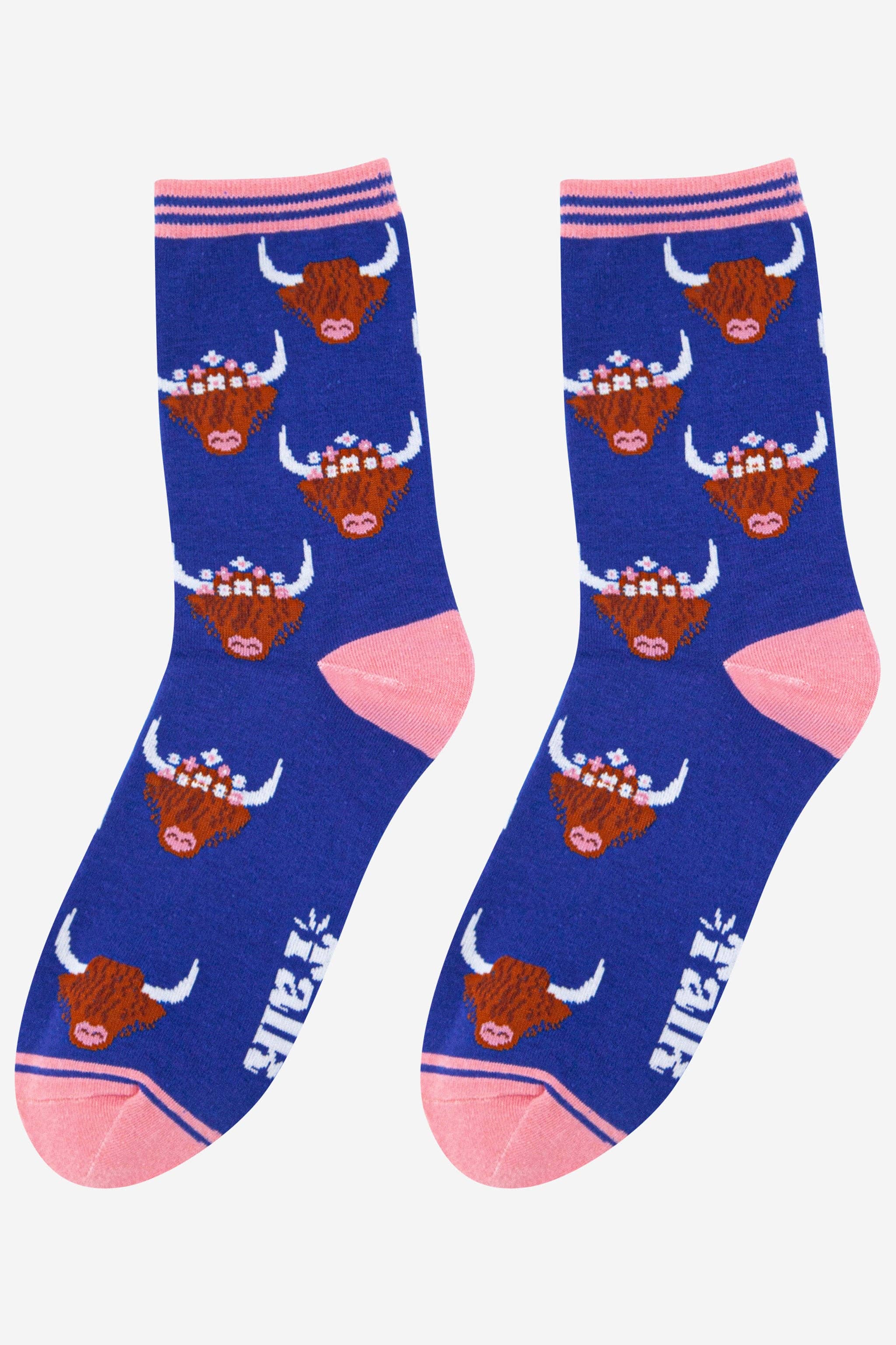 Women's Highland Cow With Floral Crown Bamboo Socks in Blue: UK 3-7 | EU 36-40 - Image 3
